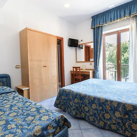 La Pergoletta Hotel 3*