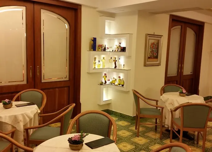 La Pergoletta Hotel SantʼAgata sui Due Golfi