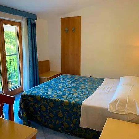 La Pergoletta SantʼAgata sui Due Golfi