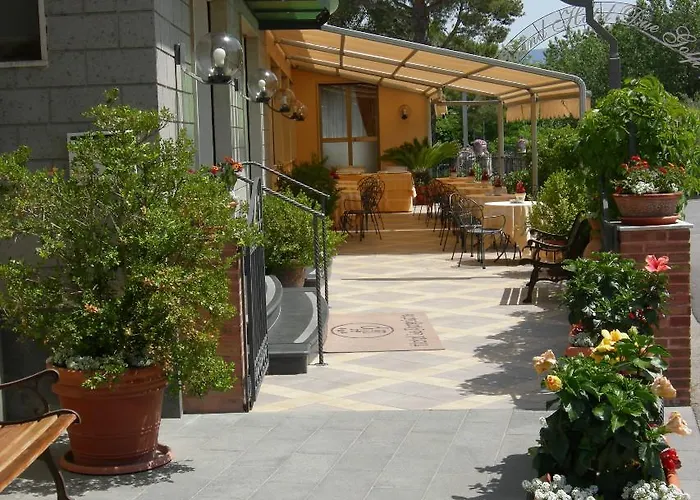 La Pergoletta Sant'Agata sui due Golfi